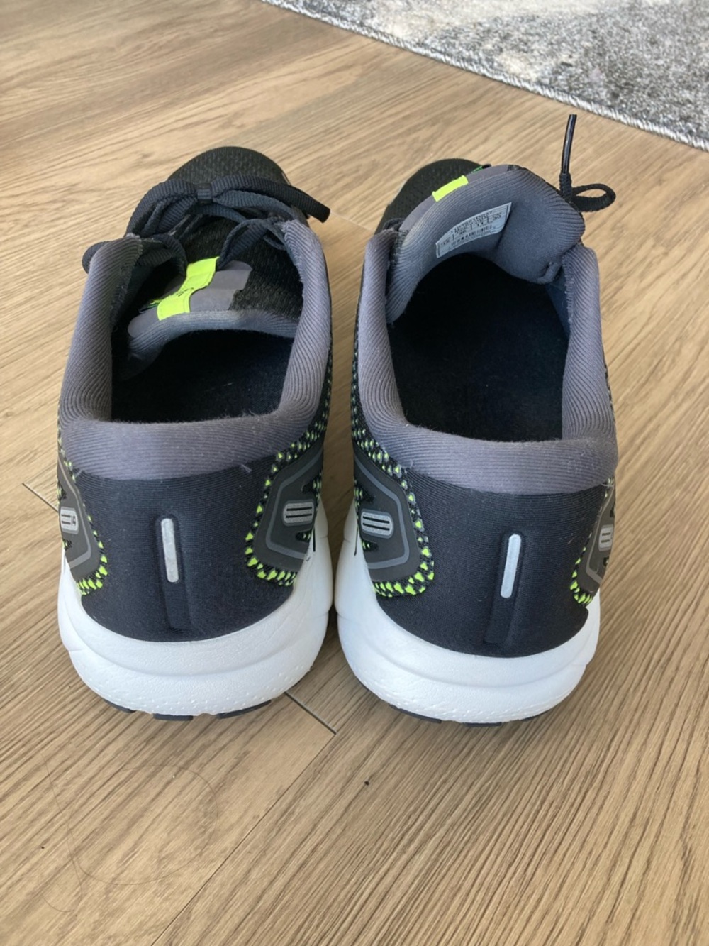 Brooks Mens Ghost Running Shoes in Black & Neon Yellow-Green - Picture 3 of 6